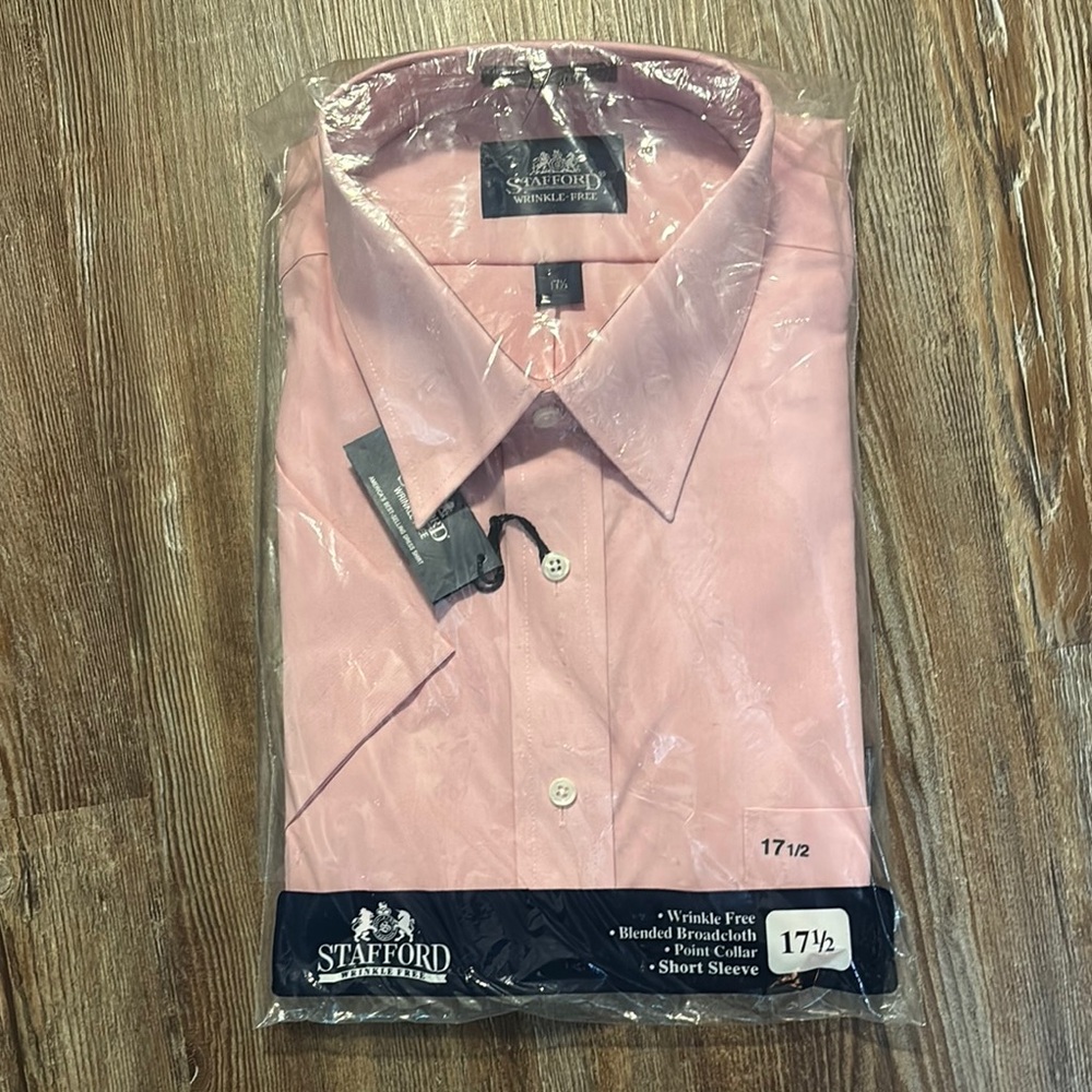 Stafford Wrinkle Free Short Sleeve Shirt (NWT)